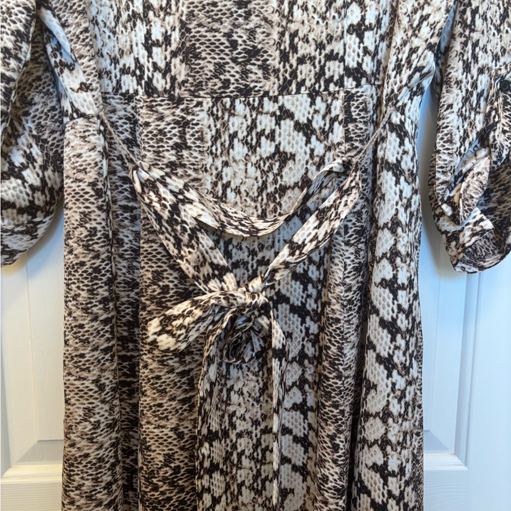 INC International Concepts Brown and White Long Sleeve Snakeskin Gown - Picture 4 of 8